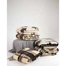 Тепле зимове хутряне покривало на овчині “Візерунок Олені“ — євроспальне 220 × 200 см